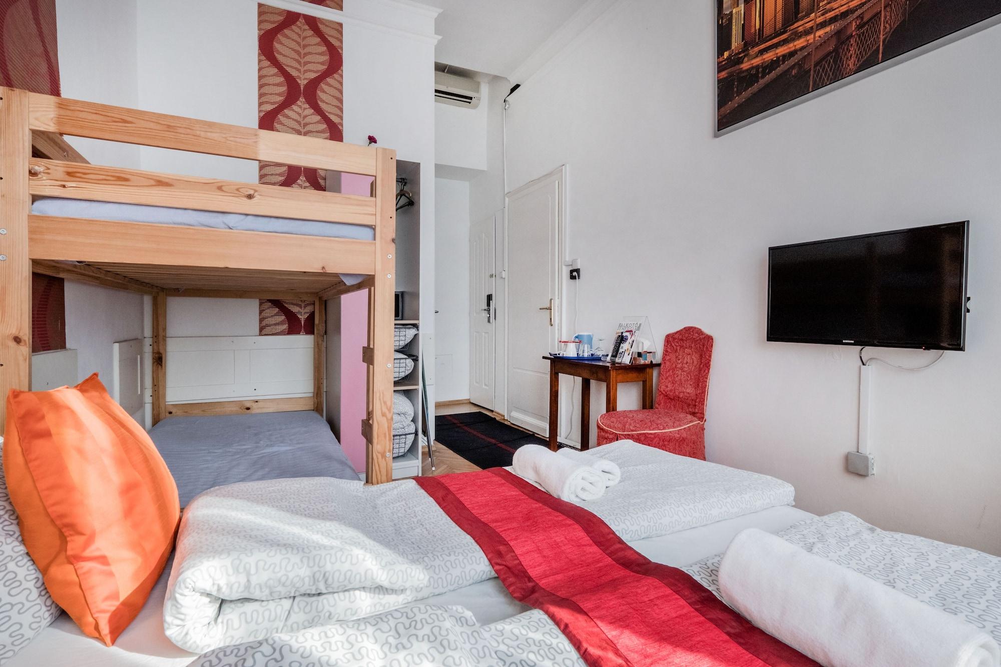 Europa Centerpoint Guesthouse Budapest Extérieur photo