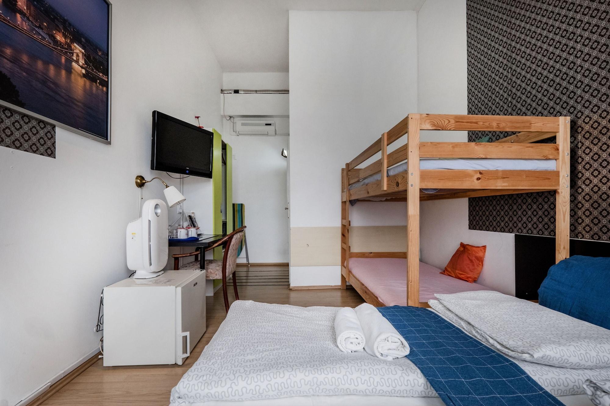 Europa Centerpoint Guesthouse Budapest Extérieur photo