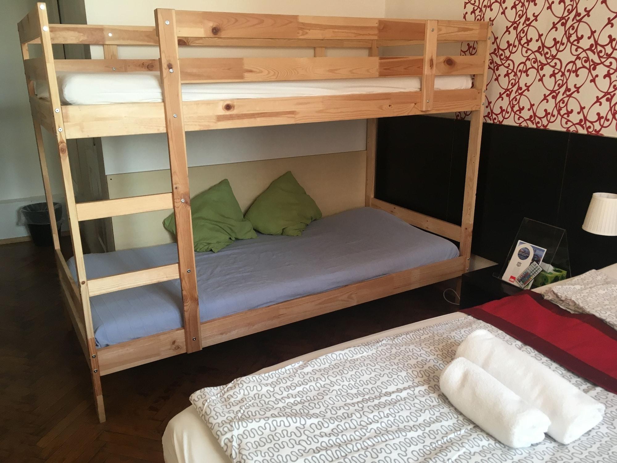 Europa Centerpoint Guesthouse Budapest Extérieur photo