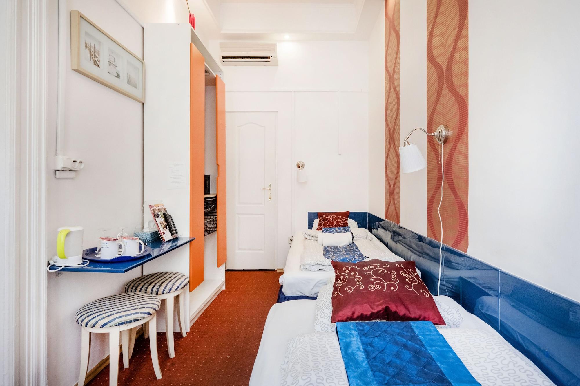 Europa Centerpoint Guesthouse Budapest Extérieur photo