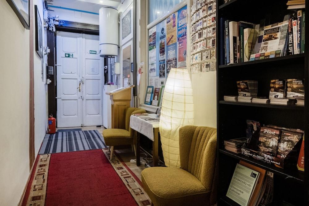 Europa Centerpoint Guesthouse Budapest Extérieur photo