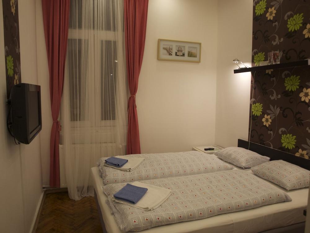 Europa Centerpoint Guesthouse Budapest Extérieur photo